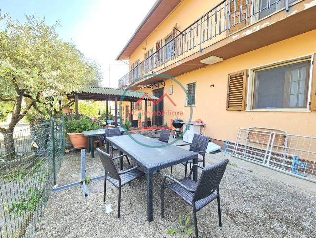 Casa indipendente in vendita a Monsummano Terme via Cerreti