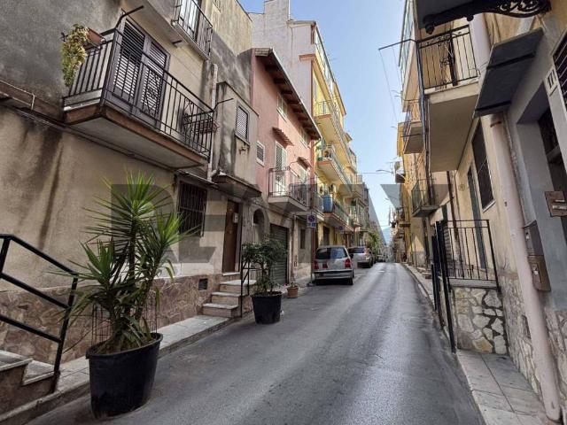 Casa indipendente in vendita a Monreale PA