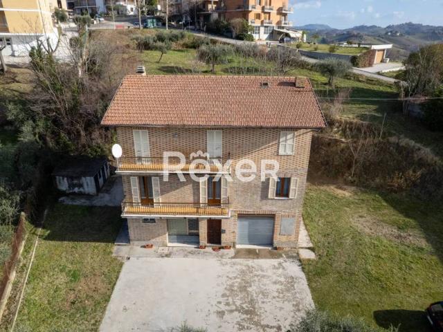 Casa indipendente in vendita a Montottone FM