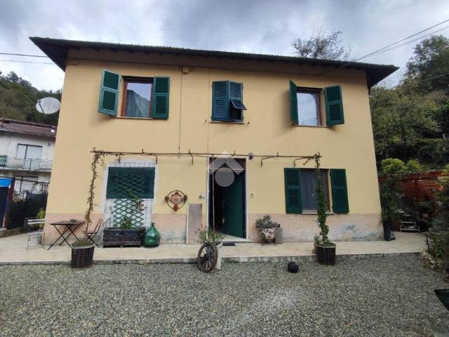 Casa indipendente in vendita a Montoggio GE