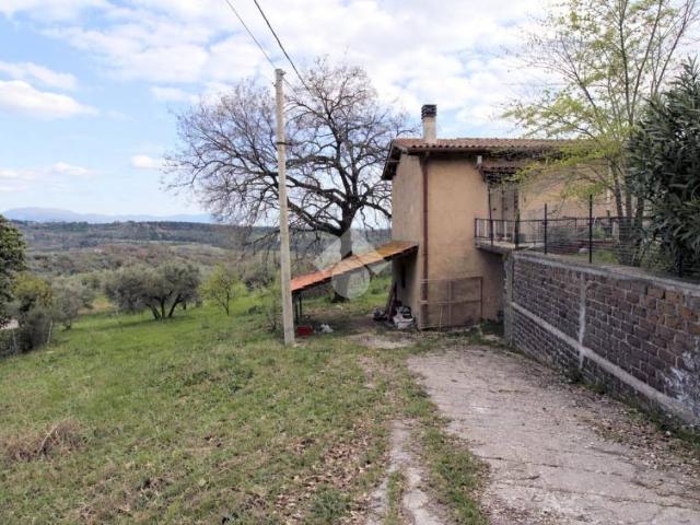 Casa indipendente in vendita a Montopoli di Sabina RI
