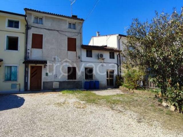 Casa indipendente in vendita a Montorso Vicentino via Tadiotti, 25