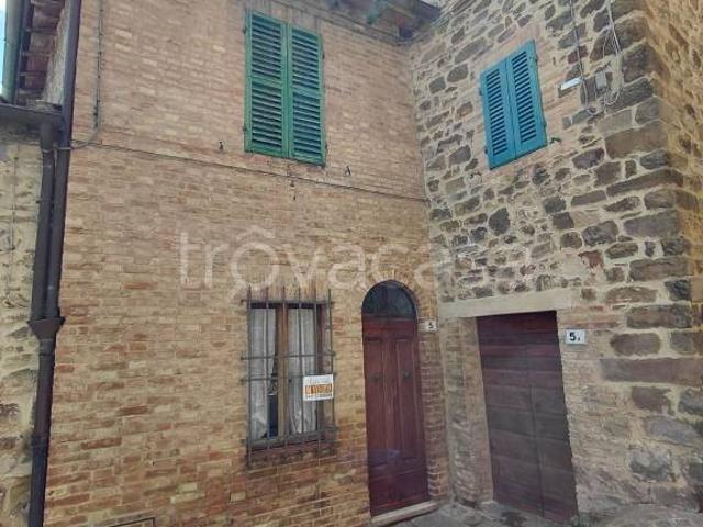 Casa indipendente in vendita a Montalcino via Cialdini