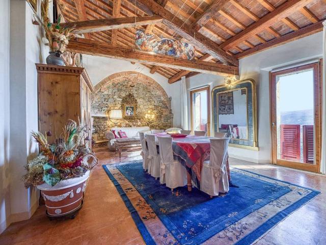 Casa indipendente in vendita a Montalcino SI