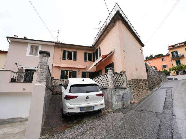 Casa indipendente in vendita a Montale PT