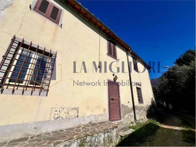 Casa indipendente in vendita a Montale PT