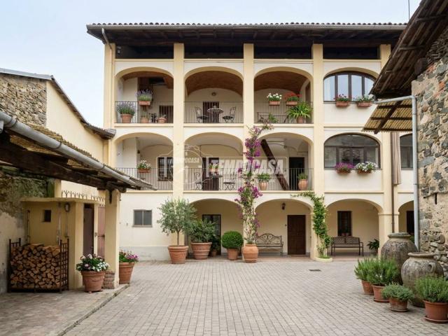Casa indipendente in vendita a Montalto Dora TO
