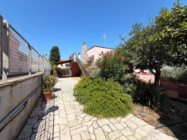 Casa indipendente in vendita a Montalto di Castro VT