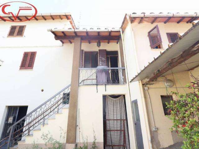 Casa indipendente in vendita a Montevarchi AR