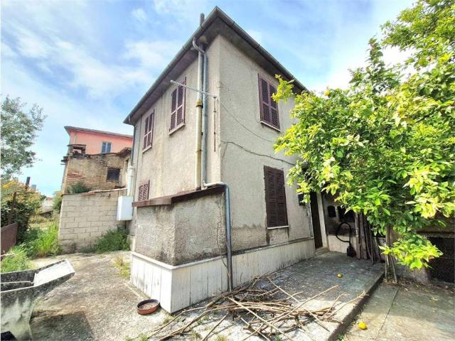 Casa indipendente in vendita a Monte San Giovanni Campano FR