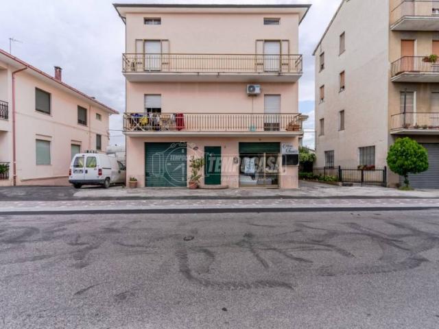 Casa indipendente in vendita a Monte San Giusto MC