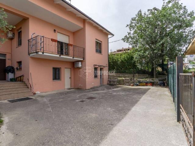 Casa indipendente in vendita a Monte San Giusto MC