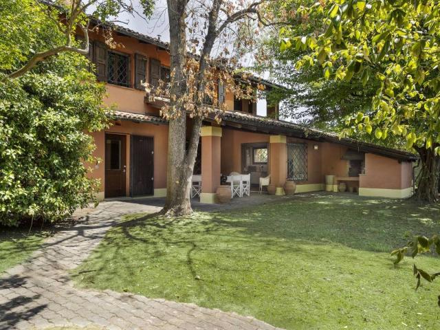 Casa indipendente in vendita a Monte San Pietro BO