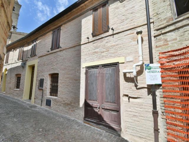 Casa indipendente in vendita a Monte Urano