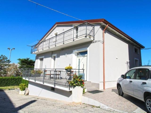 Casa indipendente in vendita a Monte Urano FM