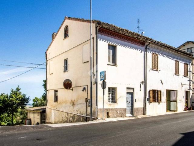 Casa indipendente in vendita a Monte Urano FM