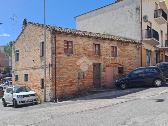 Casa indipendente in vendita a Monte Urano FM