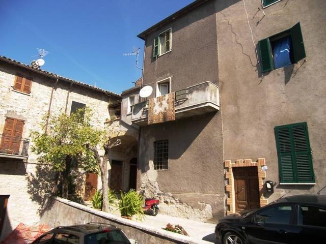 Casa indipendente in vendita a Montecchio TR