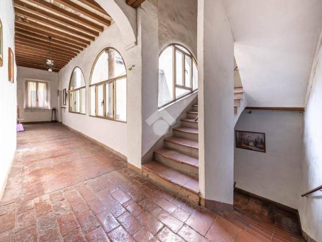Casa indipendente in vendita a Montecchio Emilia