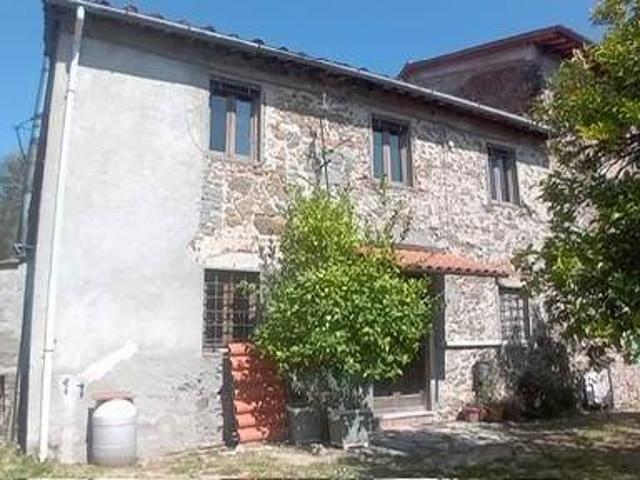 Casa indipendente in vendita a Montecatini Terme PT