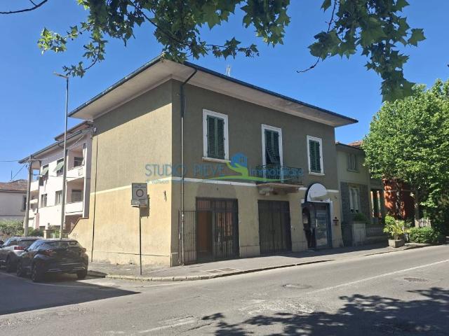 Casa indipendente in vendita a Montecatini Terme PT