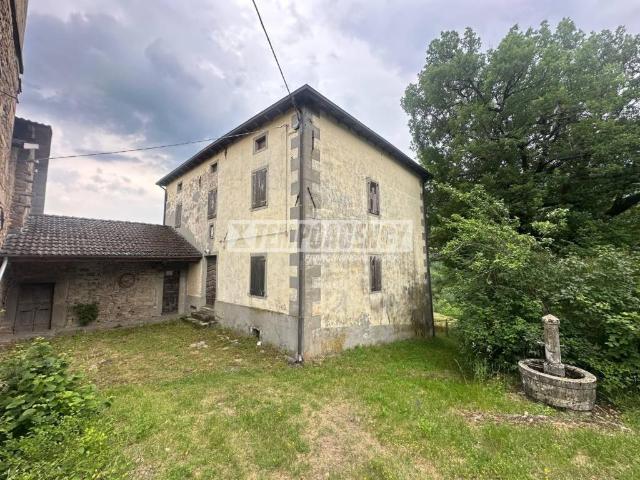 Casa indipendente in vendita a Montecreto via Ponte Strettara 11