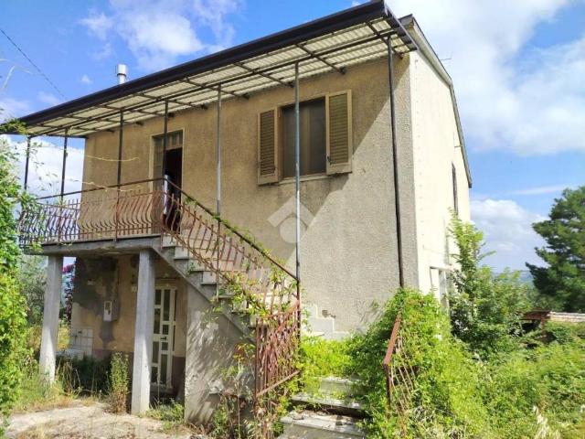 Casa indipendente in vendita a Montefalcione AV
