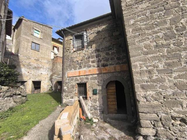 Casa indipendente in vendita a Montefiascone VT