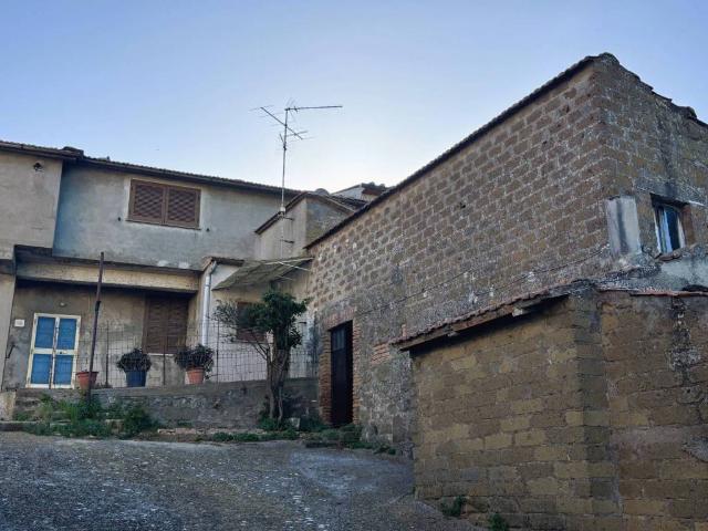 Casa indipendente in vendita a Montefiascone VT