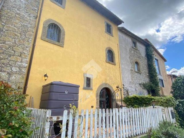 Casa indipendente in vendita a Montefiascone VT
