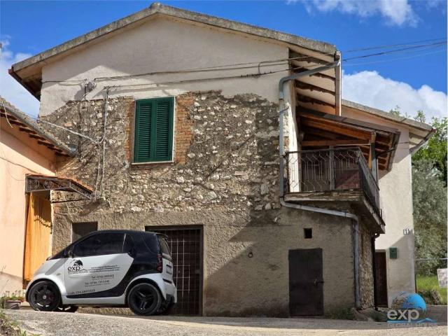 Casa indipendente in vendita a Montefranco TR