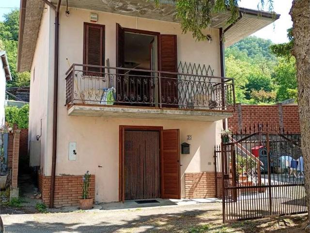 Casa indipendente in vendita a Montegioco AL