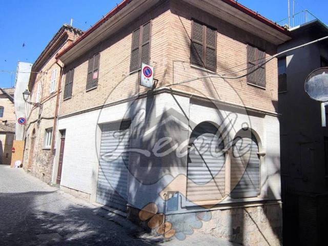 Casa indipendente in vendita a Montegiorgio FM