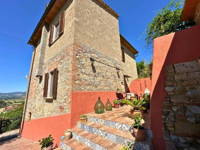 Casa indipendente in vendita a Monteleone d'Orvieto TR