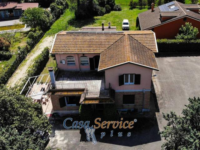 Casa indipendente in vendita a Montelibretti