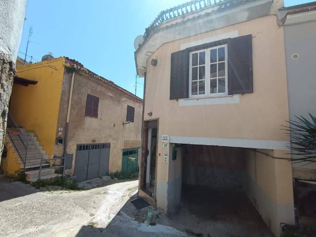 Casa indipendente in vendita a Montelibretti RM