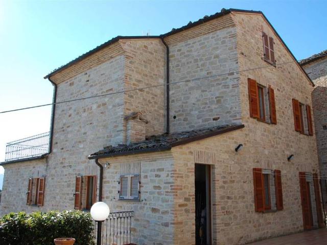 Casa indipendente in vendita a Montelparo FM