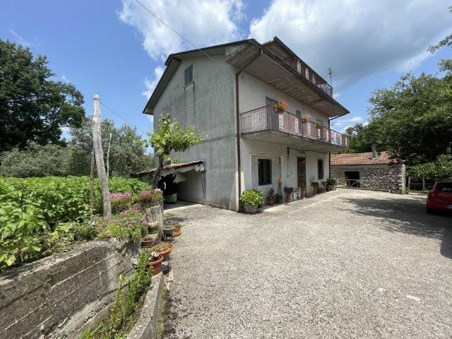 Casa indipendente in vendita a Montemarano AV