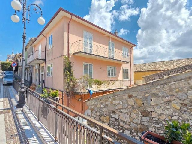Casa indipendente in vendita a Montemarano AV