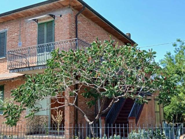 Casa indipendente in vendita a Montepulciano, Gracciano