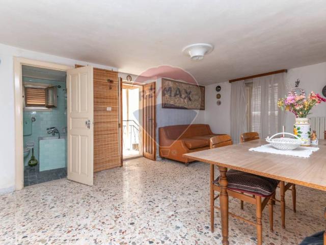 Casa indipendente in vendita a Monterosso Almo RG