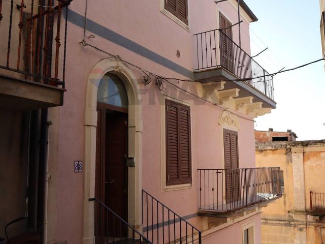 Casa indipendente in vendita a Monterosso Almo