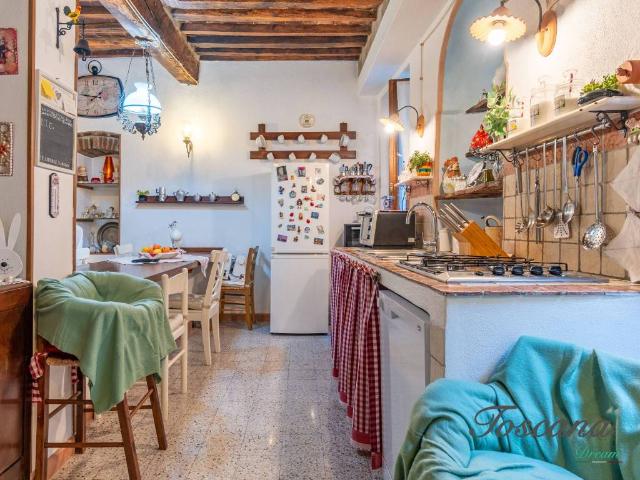 Casa indipendente in vendita a Monterotondo Marittimo GR