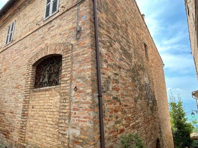 Casa indipendente in vendita a Monterubbiano FM