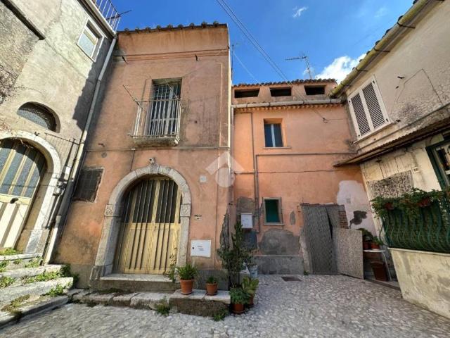 Casa indipendente in vendita a Montesarchio BN