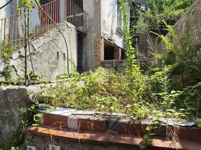 Casa indipendente in vendita a Montesarchio BN