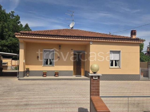 Casa indipendente in vendita a Montesilvano via Puccini