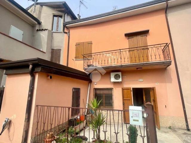 Casa indipendente in vendita a Montichiari BS