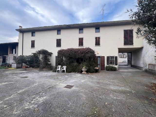 Casa indipendente in vendita a Montichiari BS
