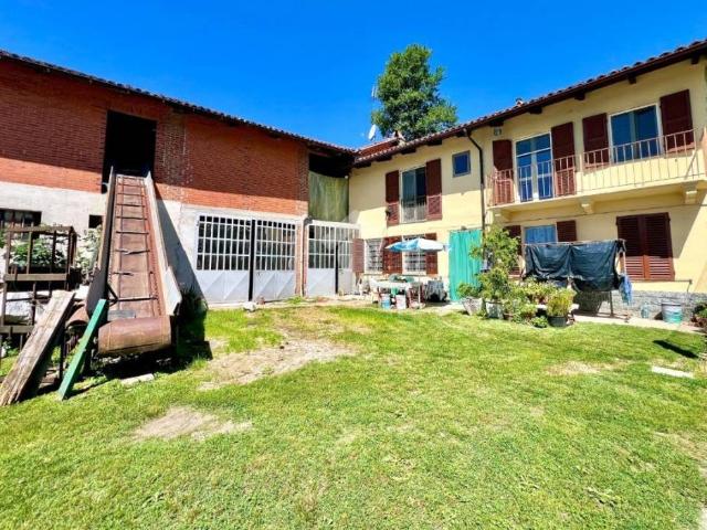 Casa indipendente in vendita a Montiglio Monferrato AT